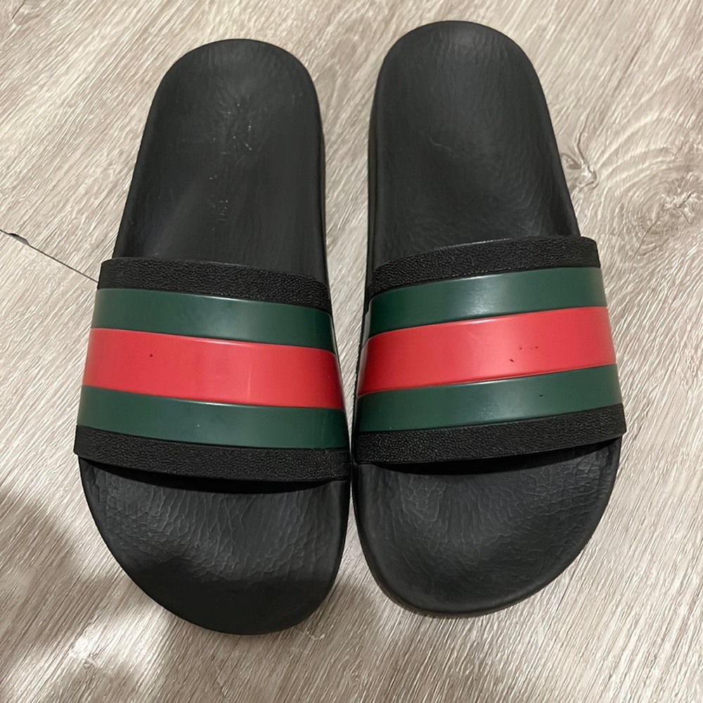 Gucci slides// 72 sports slide